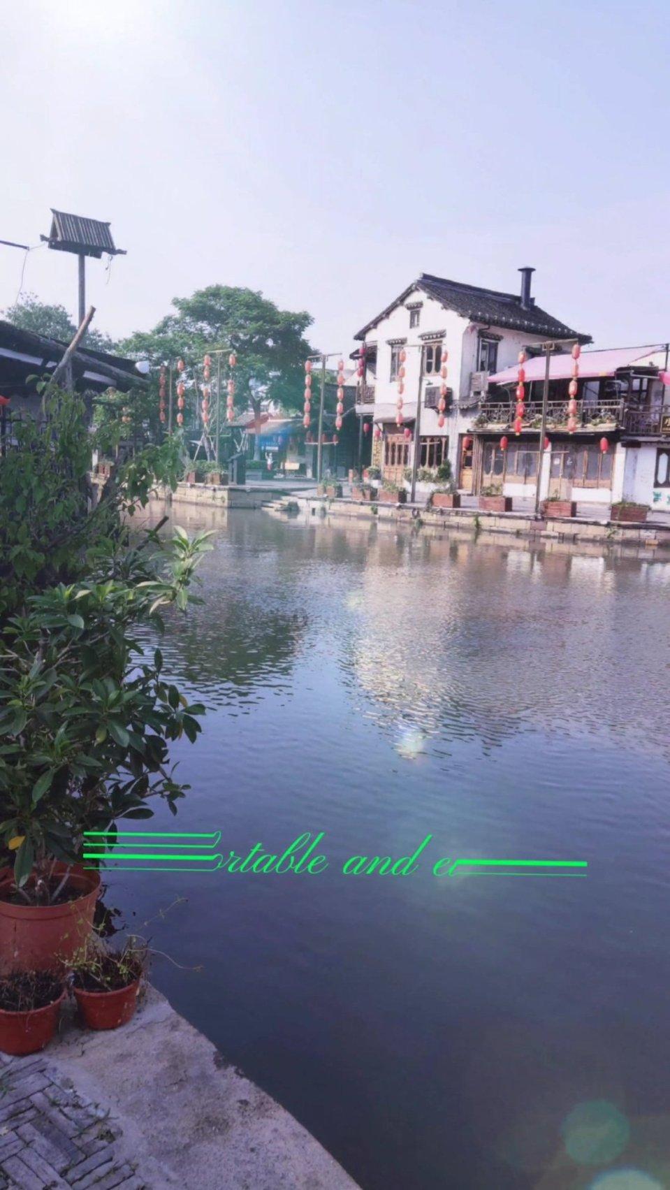 玩具店里的娃娃