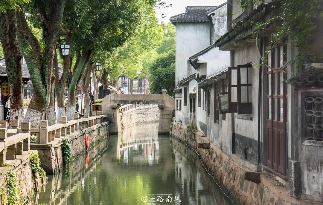 我市荣获“2023最具影响力会展目的地金手指奖”